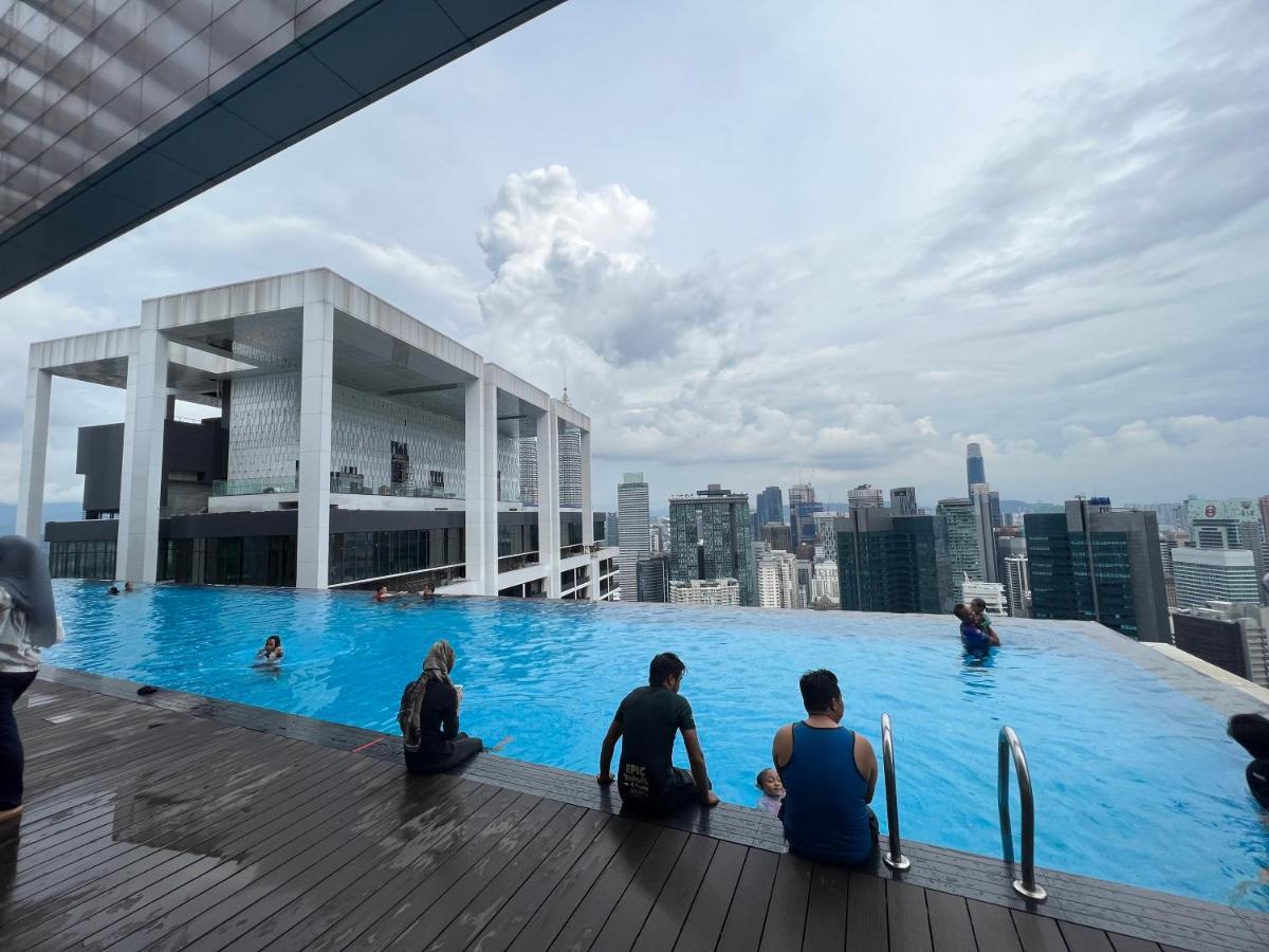 Amazing Pool By Platinum Suites Klcc Kuala Lumpur Eksteriør billede