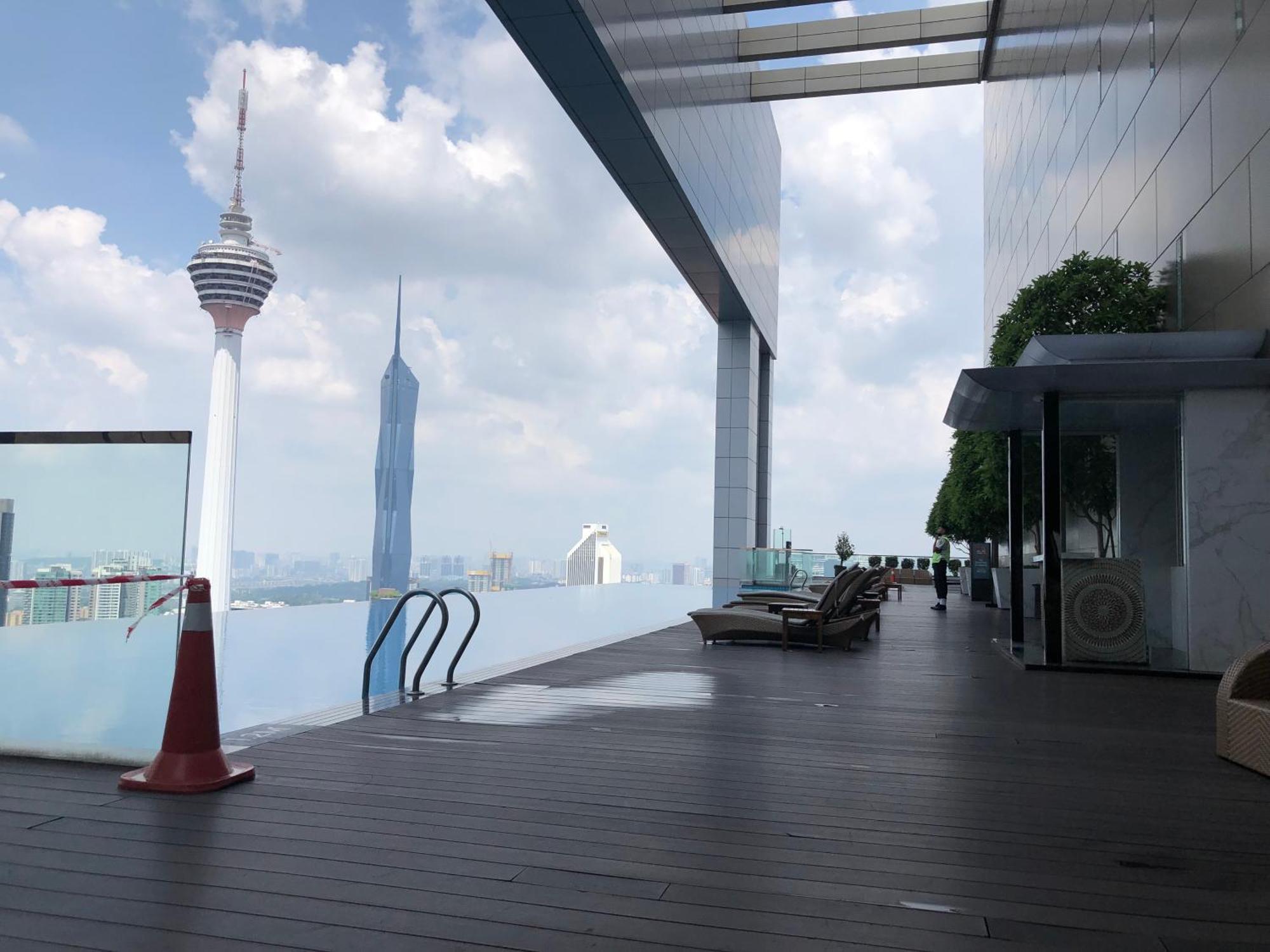 Amazing Pool By Platinum Suites Klcc Kuala Lumpur Eksteriør billede