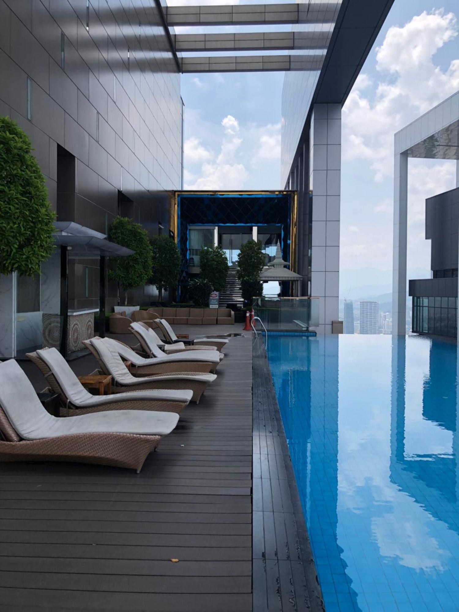 Amazing Pool By Platinum Suites Klcc Kuala Lumpur Eksteriør billede