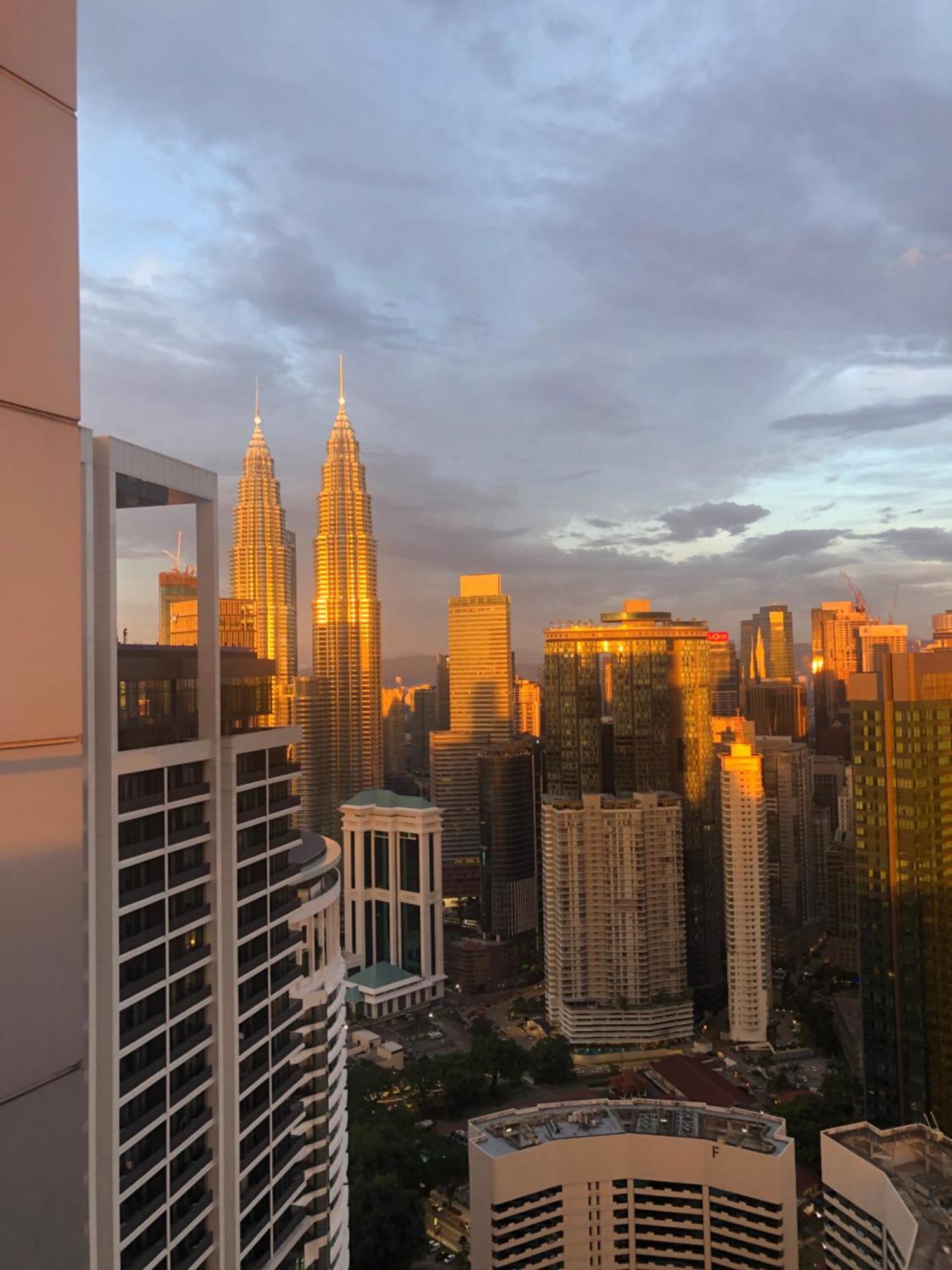 Amazing Pool By Platinum Suites Klcc Kuala Lumpur Eksteriør billede