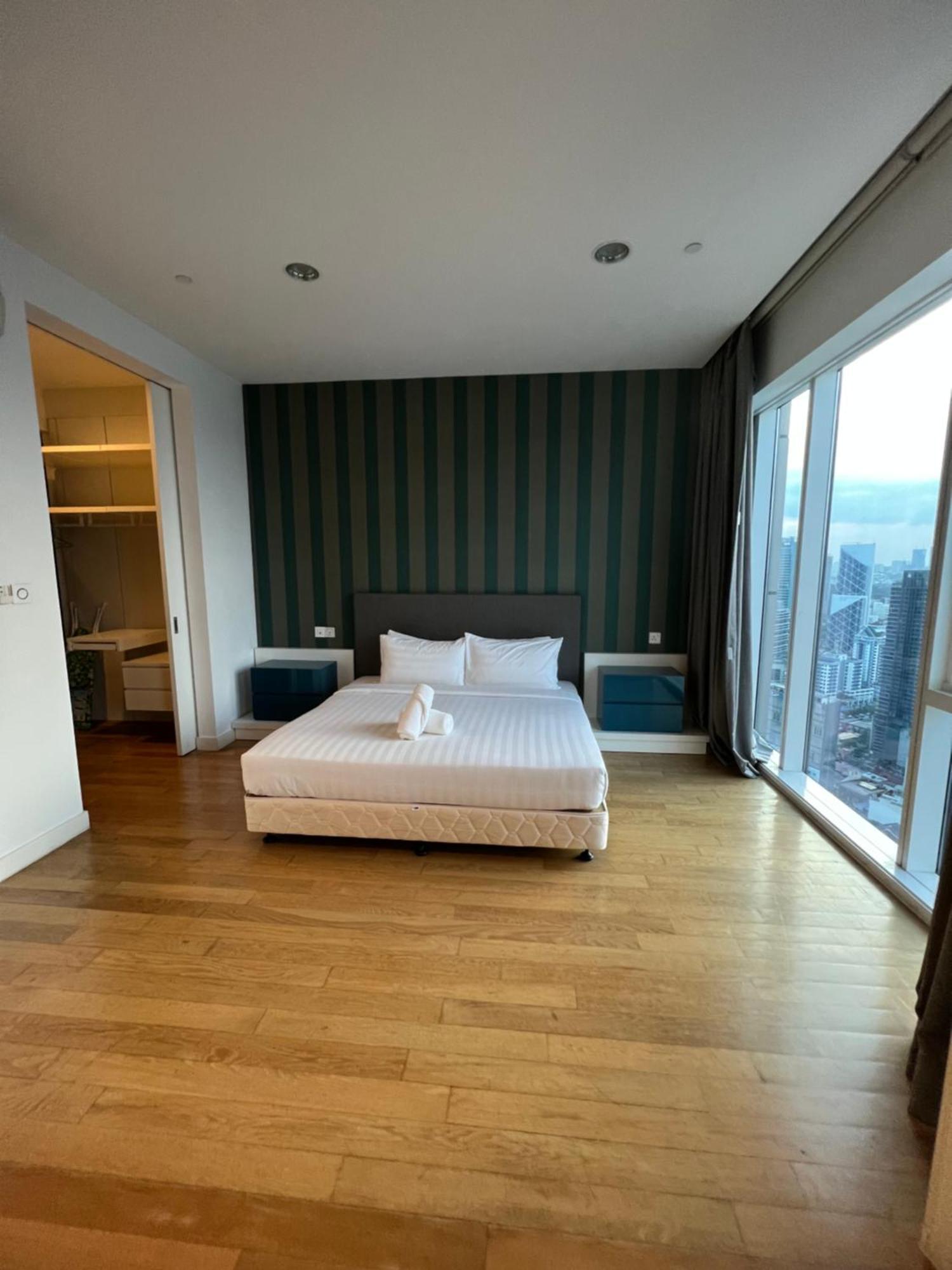 Amazing Pool By Platinum Suites Klcc Kuala Lumpur Eksteriør billede